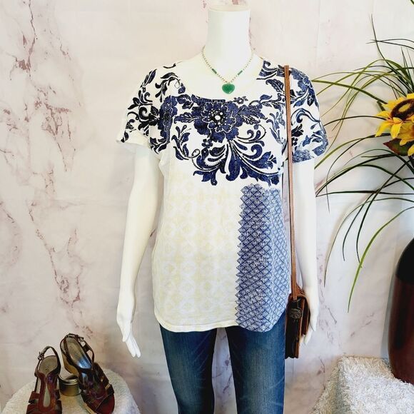 Chico's pullover white tee with blue and yellow print - Picture 1 of 7